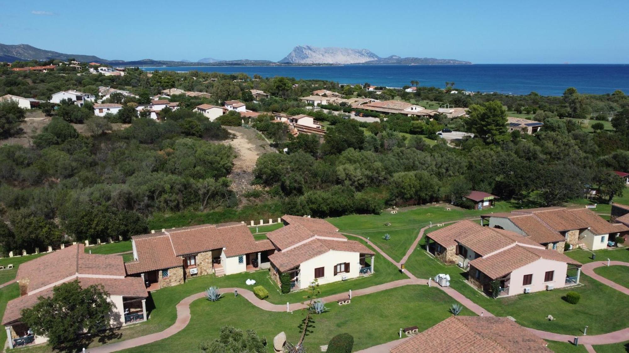 Li Suari Club Village San Teodoro  Extérieur photo